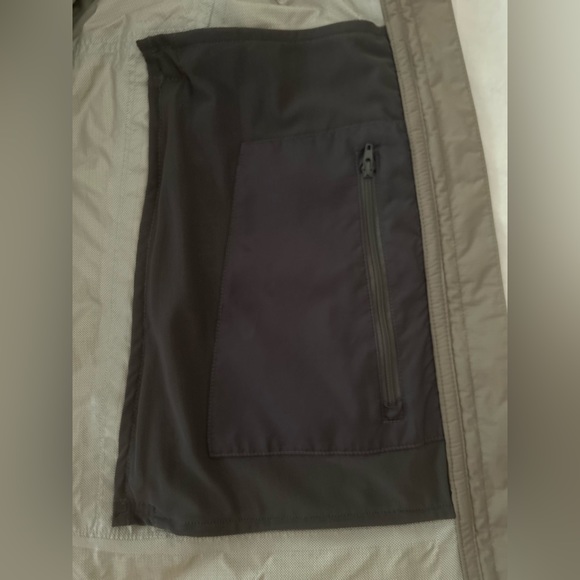 Light water repellent nylon jacket ,XL - Picture 11 of 12